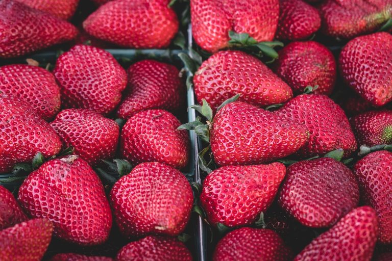 strawberries, fruits, red-1326148.jpg